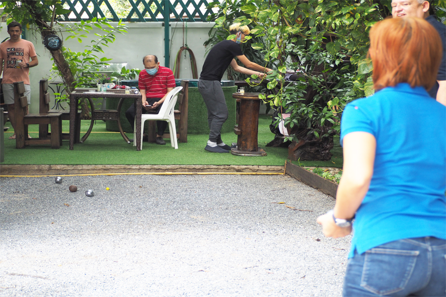 Playing Petanque
